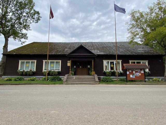 Vārkavas bibliotēka